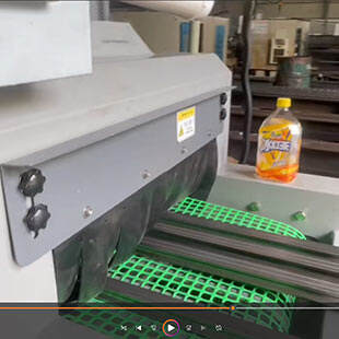 贵州钢材导轨客户案例：输送式喷砂机工作视频