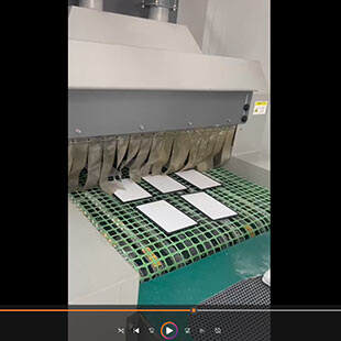 成都客户案例：智能镜输送式自动喷砂机工作视频